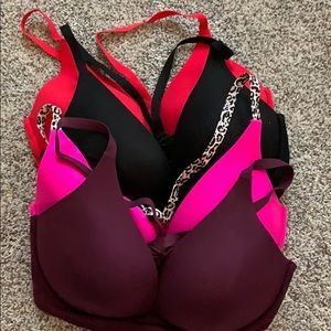 4 Victoria’s Secret Lightly Lined Plunge Bras 34DD